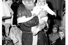 046-006-PereNoel1964-scaled